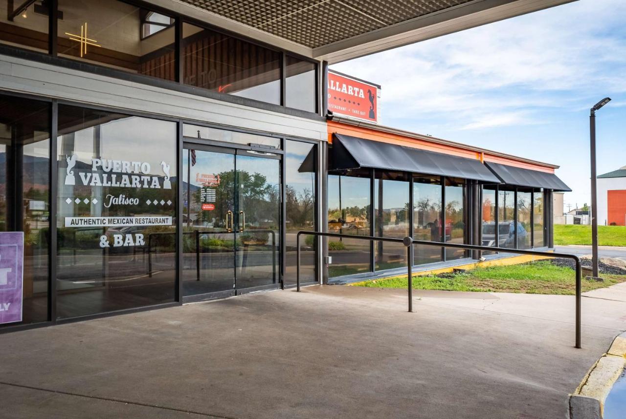 Ramada By Wyndham Cedar City Dış mekan fotoğraf