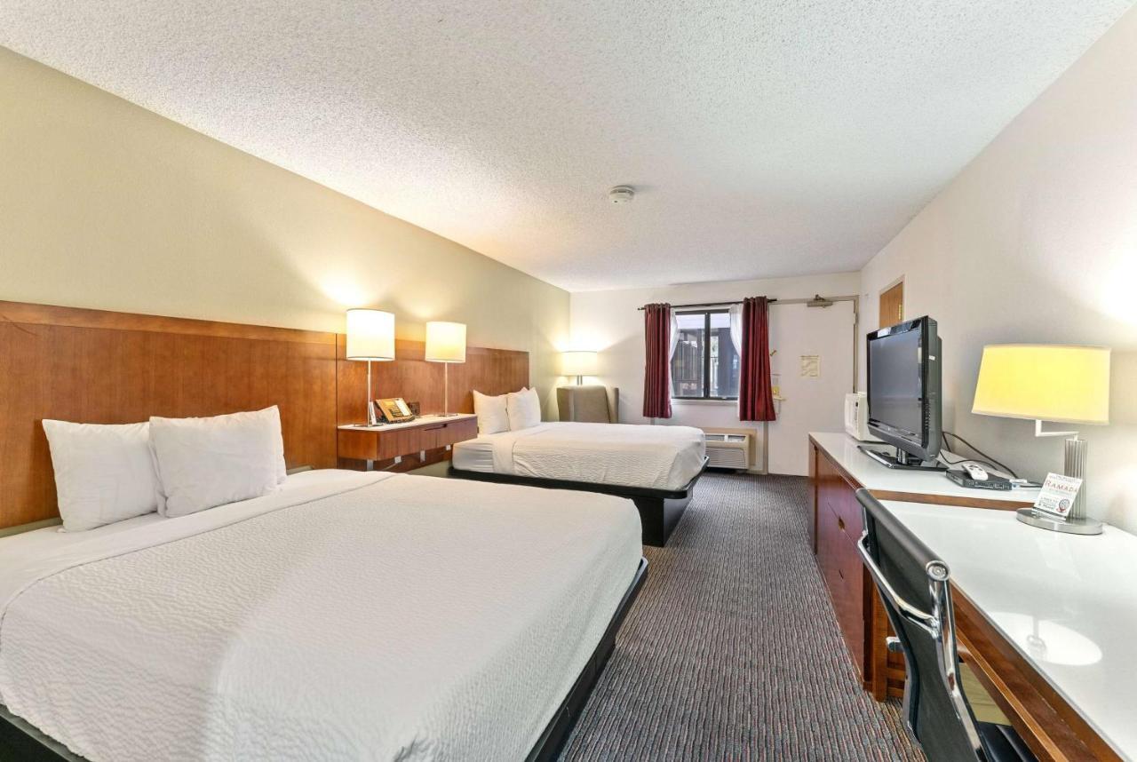 Ramada By Wyndham Cedar City Dış mekan fotoğraf