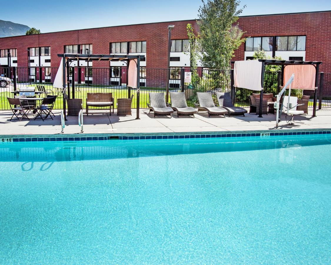 Ramada By Wyndham Cedar City Dış mekan fotoğraf
